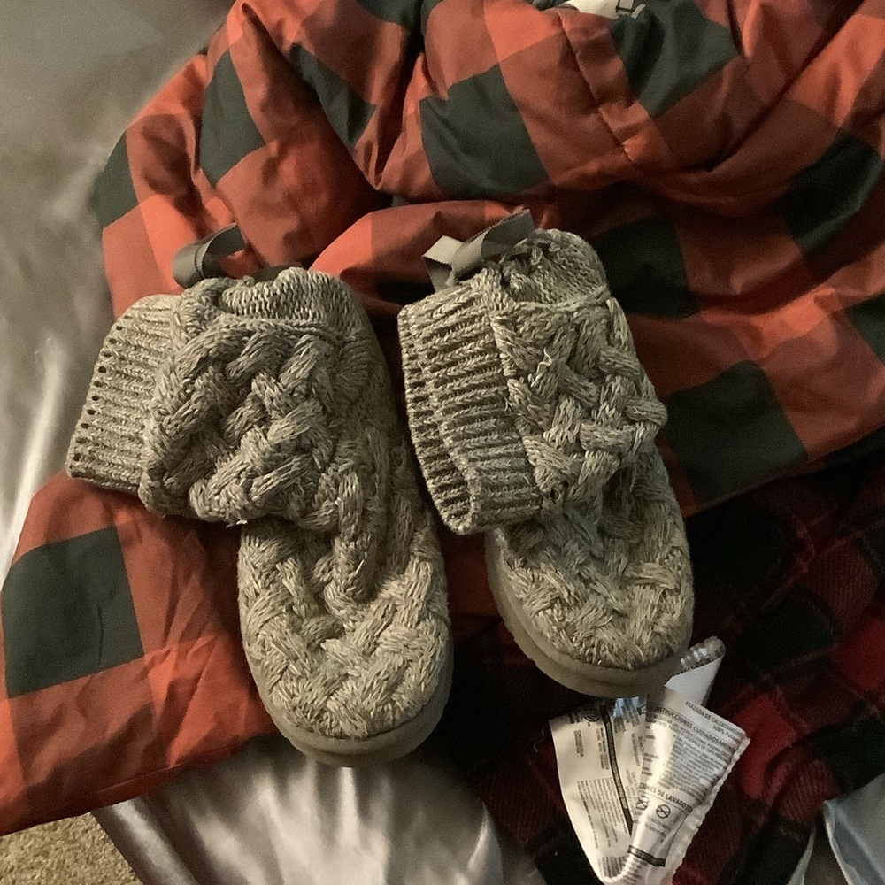 UGG Gray isla boots